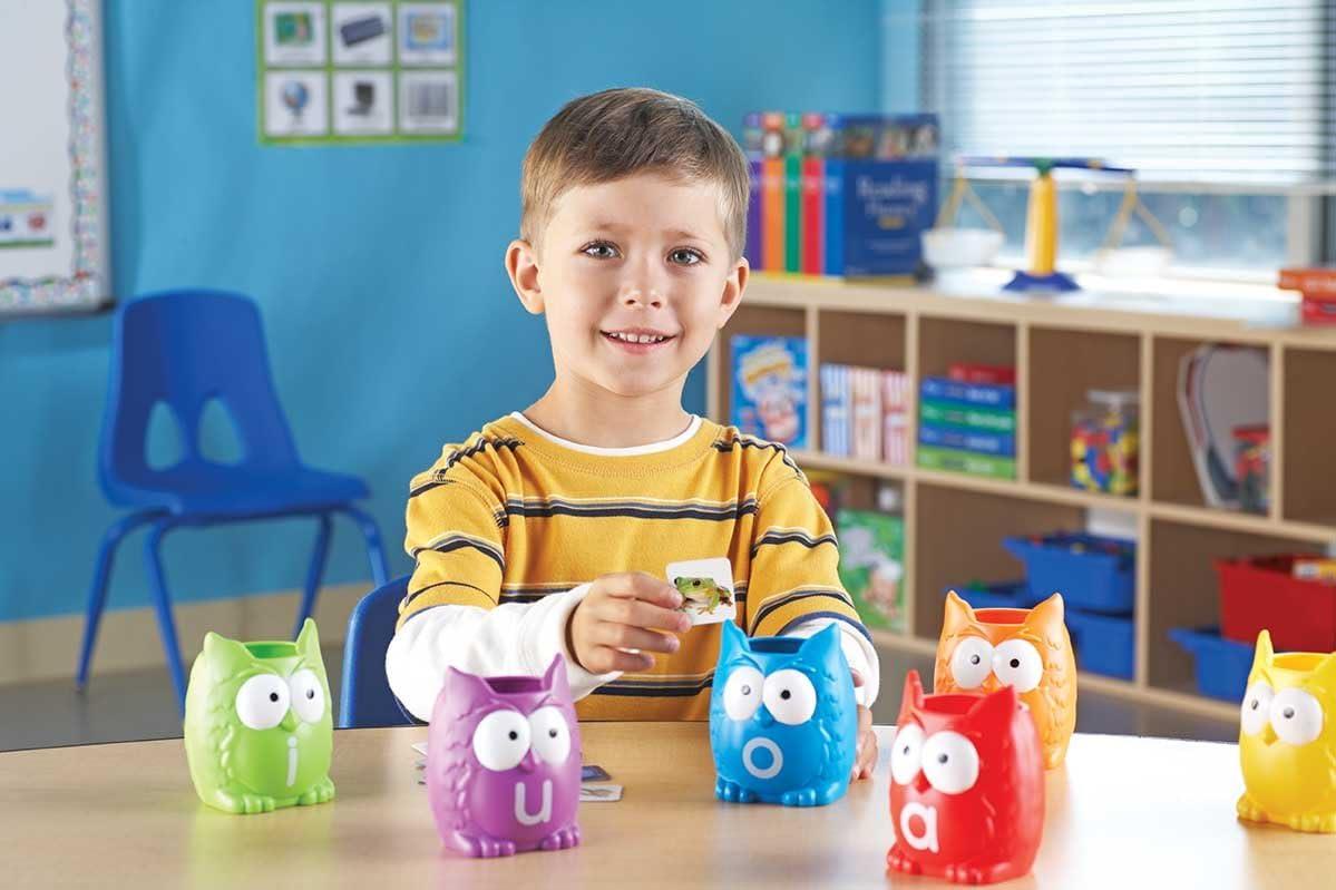 imageLearning Resources Vowel Owls Sorting Set Word Recognition Assorted Colors Set of 6 Ages 5